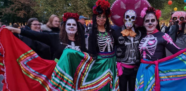 Día de Muertos feest – Día de Muertos parade, loopgroep